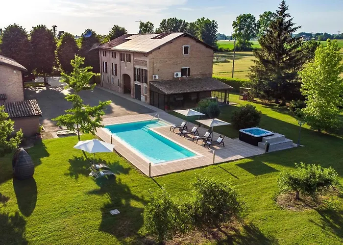 Casa delle Noci country house, pool&SPA