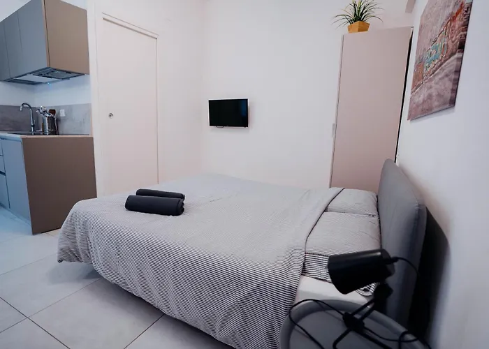 2D - Home 32 Apartments